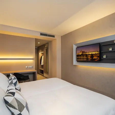 Cube Hotel 4*