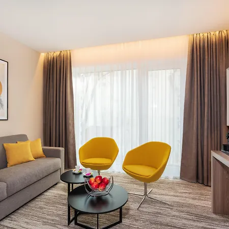 Cube Hotel 4*